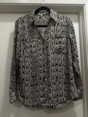 Express Snake-Print Button-Up Shirt in Black and Cream